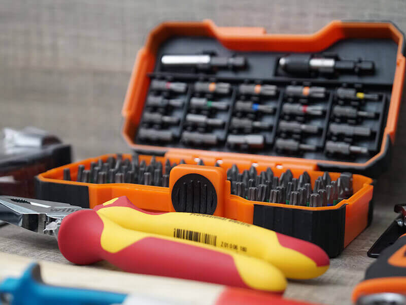 Materijali i alati za montažu